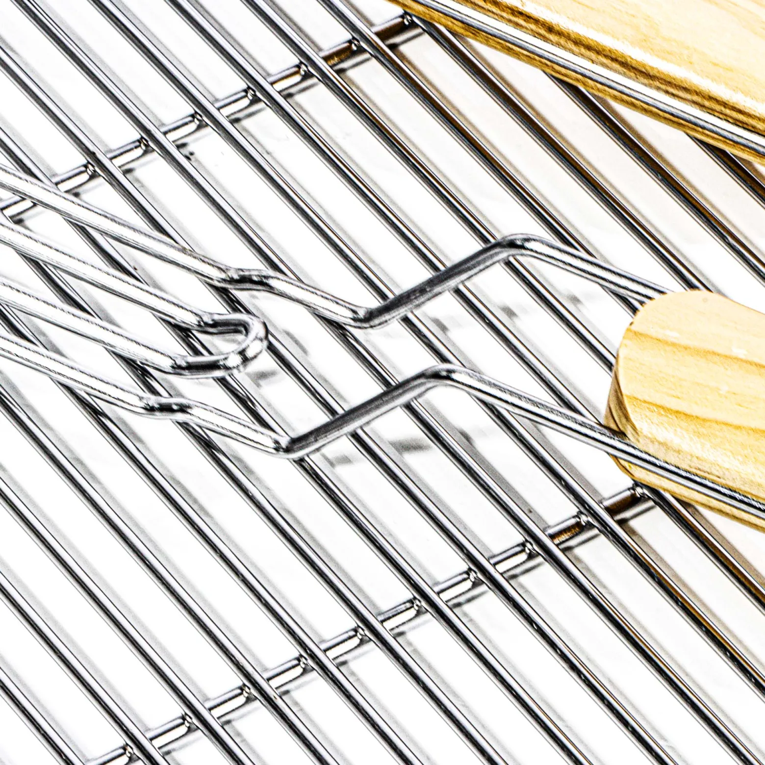 BBQ Grillrost Eckig 67x40cm aus Hochwertigem Edelstahl mit Handgriffen für Gasgrill, Kugelgrill usw.