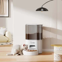 Fudajo Futter- und Trinkautomat für Katzen & Hunde in Weiß, 3 L Futterspender und 2,5 L Trinkbrunnen, Fütterung mit App-Steuerung für Trockenfutter