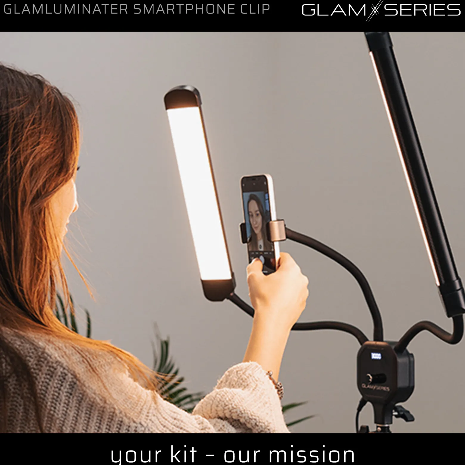 GlamSeries GlamLuminater Smartphone Clip mit Federzug und Kugelkopf, Tablet Handy Halterung rutschsichere Fixierung für LED Leuchte, ideal für Visagisten und Content Creator