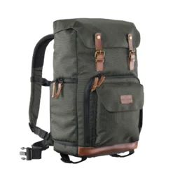Mantona Luis Retro Fotorucksack grün mit Leder, Kamerarucksack inkl. Regenschutzhülle, Fototasche mit Laptopfach, Backpack geeignet für 1 x DSLR-Kamera, 3 x Objektive und diverses Fotozubehör