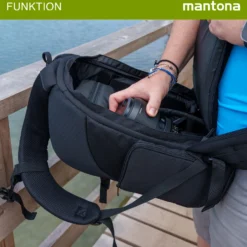 Mantona Trekking Fotorucksack - Kamerarucksack für DSLR Kameras, Fototasche mit Stativhalterung und variabel einteilbarem Innenraum, Kameratasche mit Regenschutz