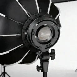 Multiblitz Mini Bowens auf Bowens Adapter für MB-PL Serie, geeignet für Stative mit 5/8 Zoll Spigot-Anschluss, Ideal bei Fotoshootings und Videoaufnahmen