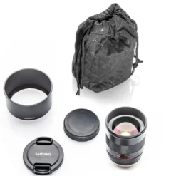 Samyang MF 85 mm Portraitobjektiv F1.8 ED UMC CS für Sony E, Kameraobjektiv für APS-C Kameras, lichtstarkes Objektiv mit sanftem Bokeh, ideal für Portrait- und Nahaufnahmen