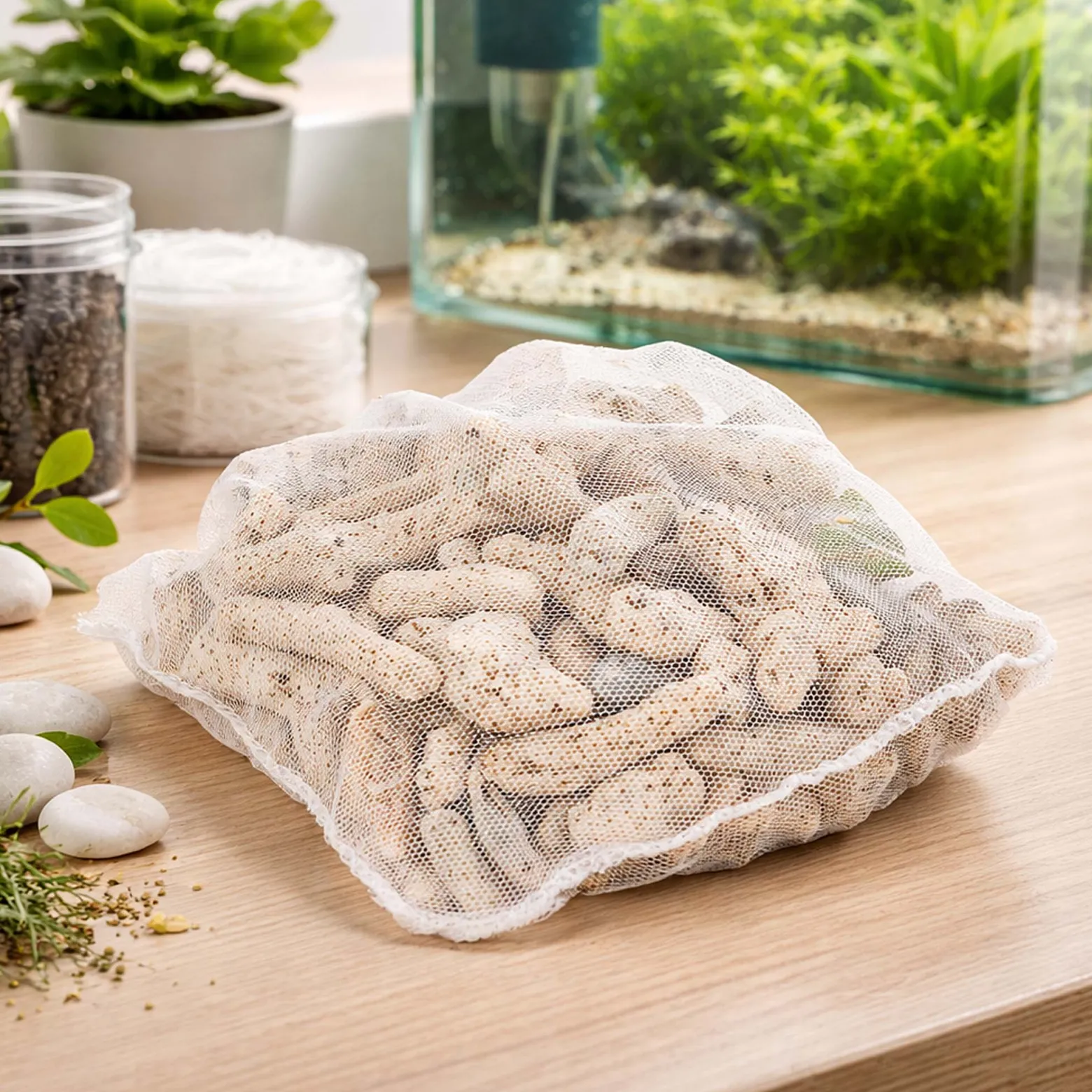 SunSun 0,5kg Aquarium Korallensand, sehr grober Sand für die Besiedlung mit nitrifizierenden Bakterien im Filter, für Teich- und Aquariumfilter