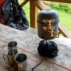 Toboli Camping Geschirr Set 6 tlg. Kochgeschirr für Outdoor Kochausrüstung mit Topf und Besteck