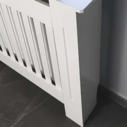 Toboli Heizkörperverkleidung weiß 112 x 19 x 82 cm, Heizkörperabdeckung aus MDF, Holzverkleidung für Heizkörper in Lamellenoptik