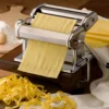 Toboli manuelle Nudelmaschine aus Edelstahl Pasta Maschine Walze mit einstellbarer Teigdicke 2-6mm
