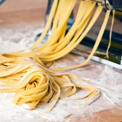 Toboli manuelle Nudelmaschine aus Edelstahl Pasta Maschine Walze mit einstellbarer Teigdicke 2-6mm