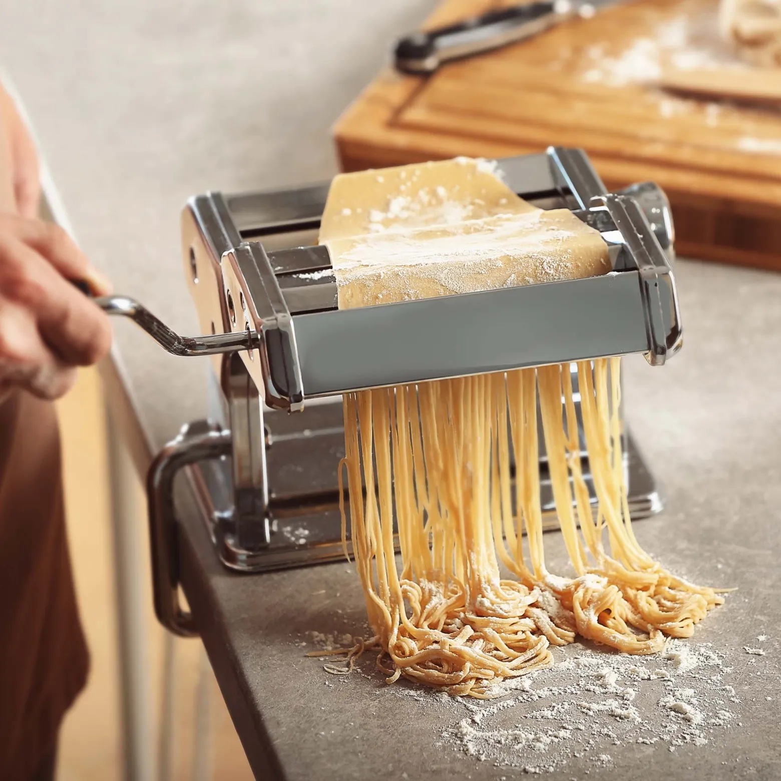 Toboli manuelle Nudelmaschine aus Edelstahl Pasta Maschine Walze mit einstellbarer Teigdicke 2-6mm