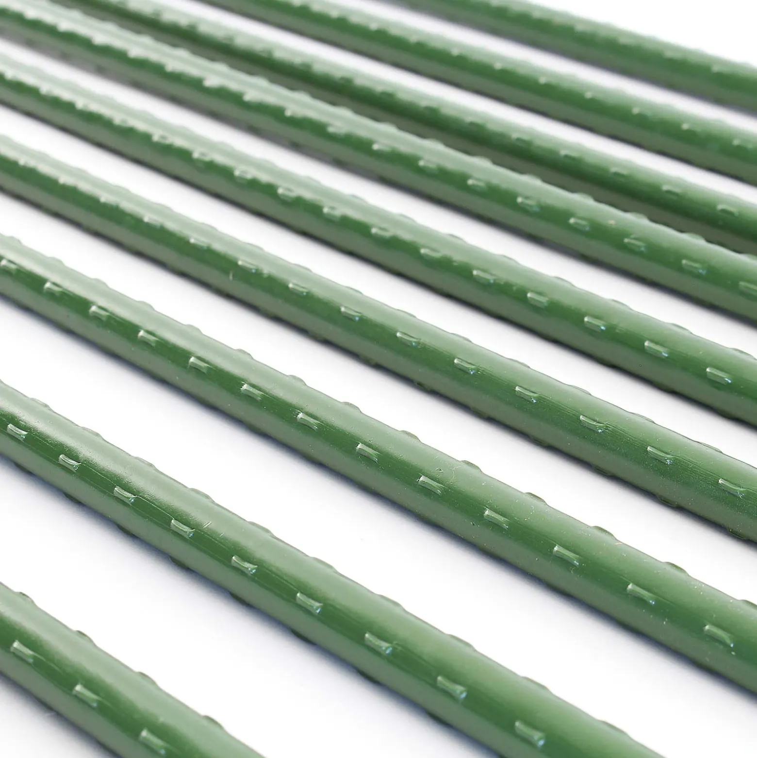 Toboli 10x Pflanzstäbe grün 60 cm Ø 8 mm Rankstäbe aus Metall und Kunststoff, Pflanzstangen für Tomaten und Kletterpflanzen