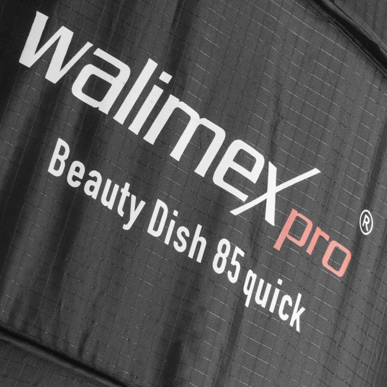 Walimex pro Beauty Dish Softbox - Ø850 x 400 mm - Quick Assembly QA85 - faltbar, mit Grid, Innen- und Außendiffusor, Tasche - Fotografie für Speedlite Aufsteckblitz Studioblitz