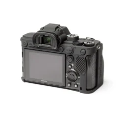 Walimex pro easyCover Kamera Schutzhülle kompatibel mit Sony A9 II / A7R IV, rutschsichere Silikonhülle, Kameraabdeckung für uneingeschränkte Bedienbarkeit