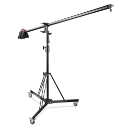 Walimex pro Galgenstativ mit Rollen und Gegengewicht Schwarz, höhenverstellbares Dreibeinstativ 140-450 cm, Kamerastativ mit 290 cm Auslegearm drehbar und neigbar auch für schweres Equipment