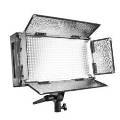 Walimex pro LED 500 Flächenleuchte + WT-806 Stativ
