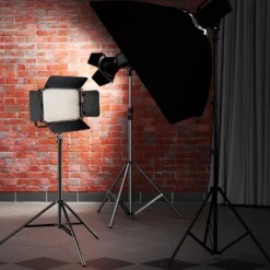 Walimex pro LED Niova 600 Plus Bi-Color mit Lampenstativ, dimmbare Flächenleuchte, Lampenständer mit Federdämpfung, Studioleuchte mit Fernbedienung