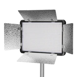 Walimex pro LED Versalight 500 Daylight Set bestehend aus Flächenleuchte und Lampenstativ bis 260 cm