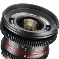 Walimex Pro 12mm 1:2,2 VCSC-Weitwinkelobjektiv kompatibel mit Sony E Mount Objektivbajonett (MC Linsen/Nano Coating, Zahnkranz, stufenlose Blende/Fokus, abnehmbare Gegenlichtblende) schwarz