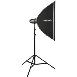 Walimex pro Newcomer 300 II Set, Studioblitz inkl. Softbox und Lampenstativ, LED Studiolicht mit Funk, Studiolampe 300 W mit hoher Lichtleistung ideal für Fotostudio
