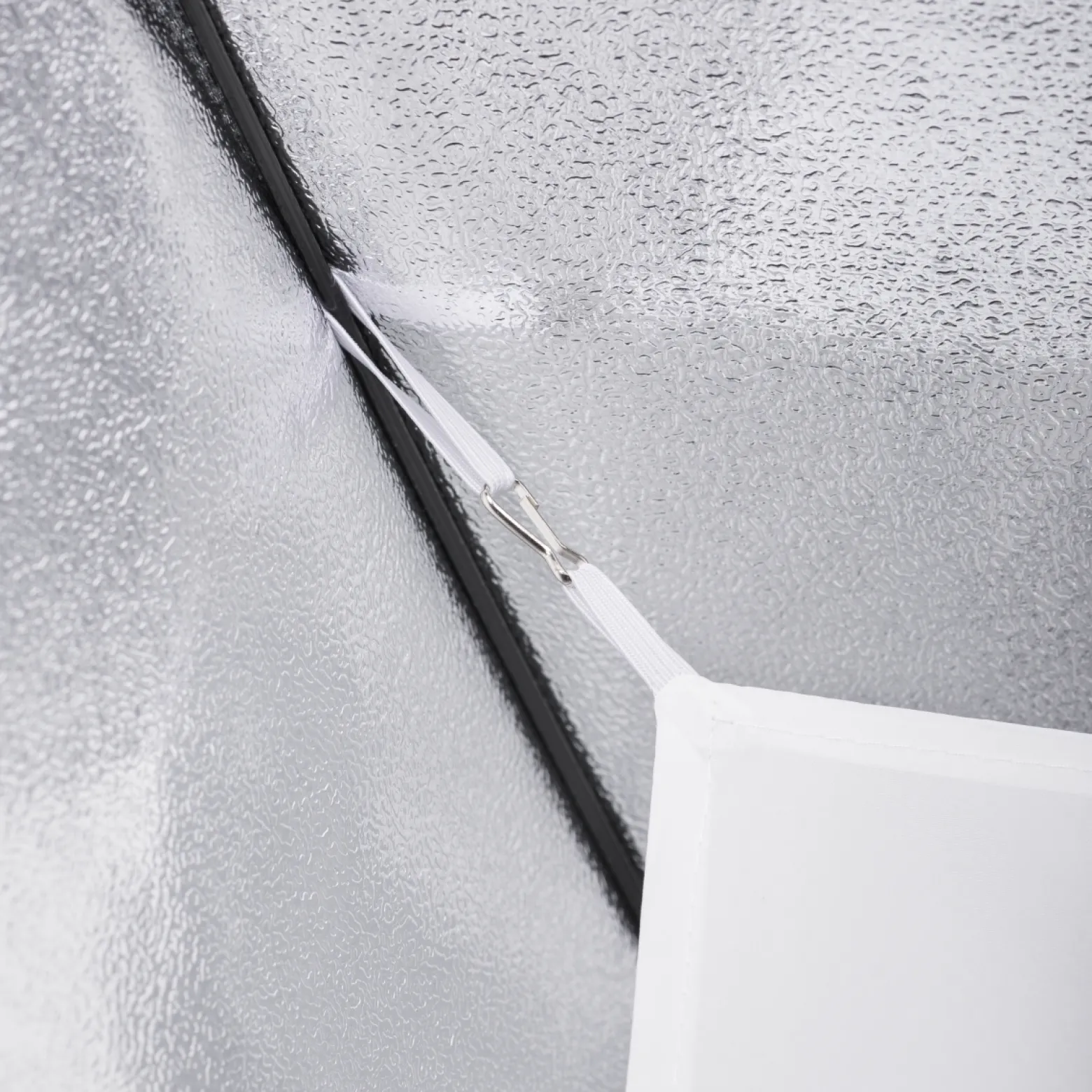 Walimex pro Softbox II Striplight 25 x 150 cm, Lichtformer 360° drehbar, schneller Aufbau, ideal für Akzent- & Aktfotografie, inkl. Diffusoren & Transporttasche