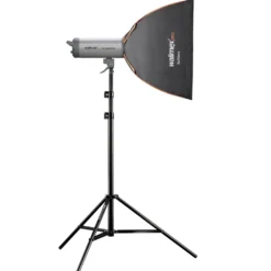 Walimex pro Softbox PLUS Orange Line 60 x 60 cm - schneller Aufbau, 360° drehbar, inkl. Diffusoren, Grid, Maske, Tasche, ideal für Produkt-, Beauty- & Peoplefotografie