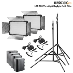 Walimex pro 2x LED 500 Versalight Daylight Flächenleuchte inkl. 2x Lampenstativ + 4x Akku, 32 W Videoleuchte, Tageslichtlampe mit 5600 K, Studioleuchte mit Fernbedienung