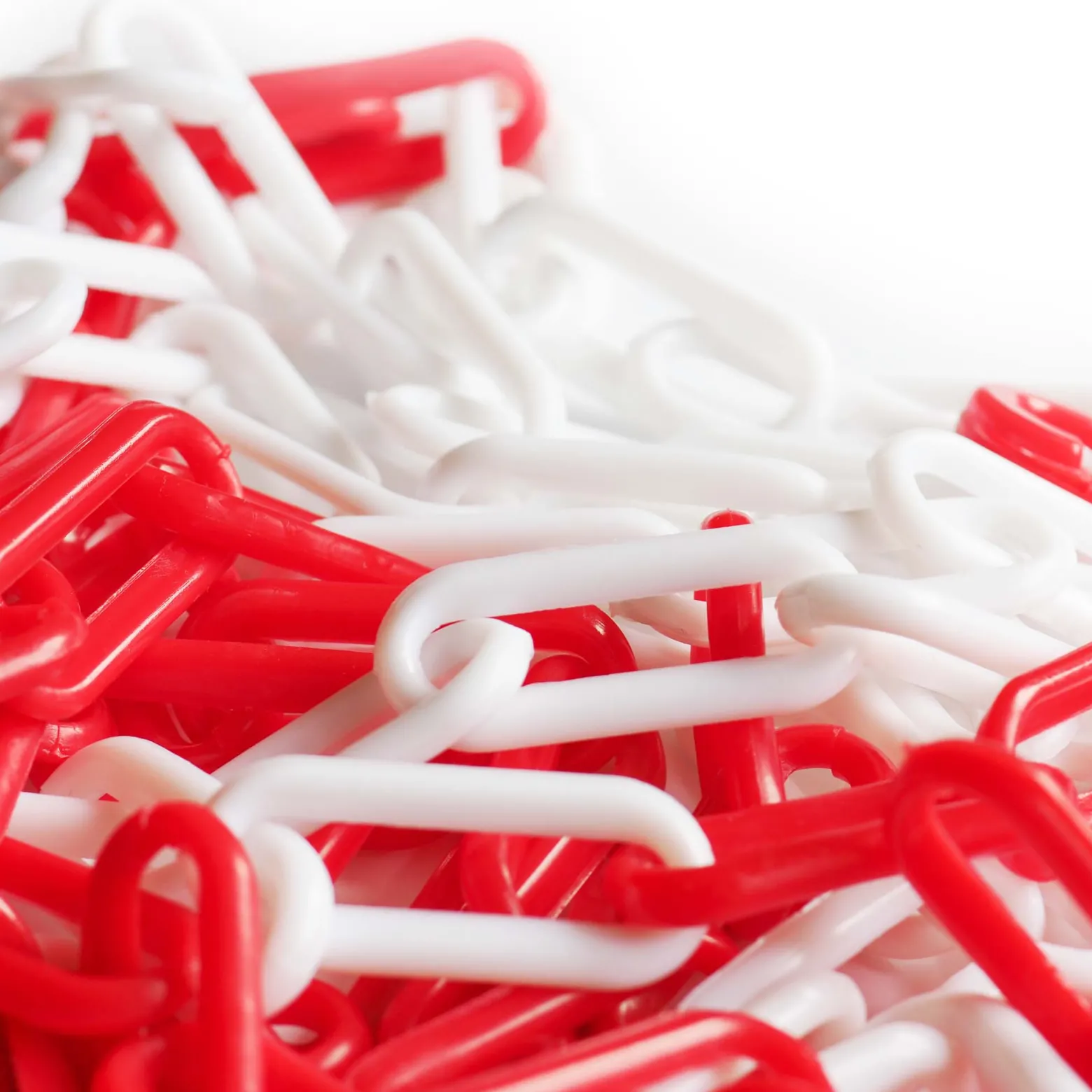 Wiltec Absperrkette 5 m lang mit Ø 6 mm, robuste Kunststoffkette rot-weiß, Sicherheitskette ideal für Innen- und Außenbereich, Kette aus Polypropylen