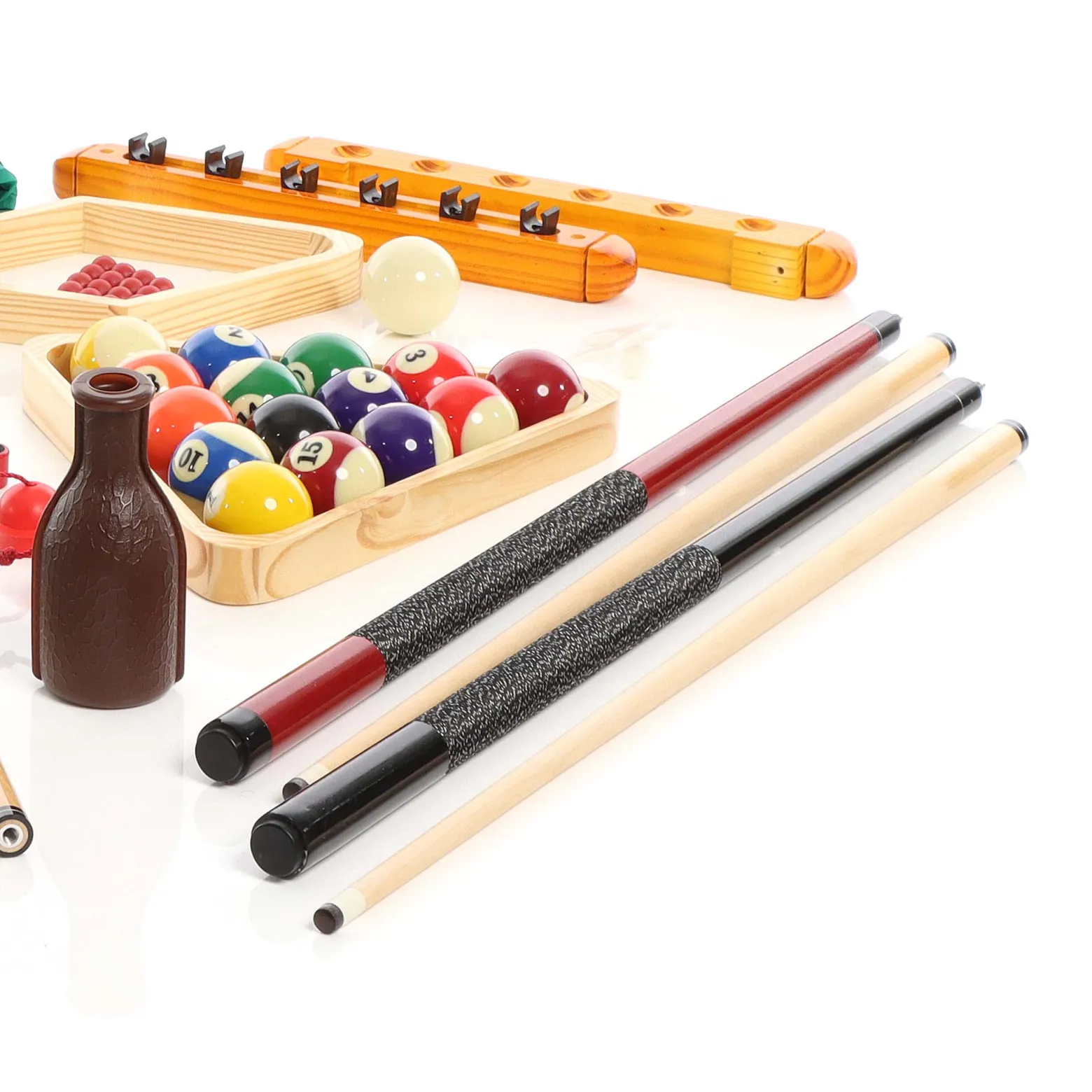 Wiltec Billard Zubehör Komplettset mit 4 Queues, 16 Billardkugeln, Dreieck, Wandhalterung und weiteren Accessoires Pool Billard Kelly Pool Set