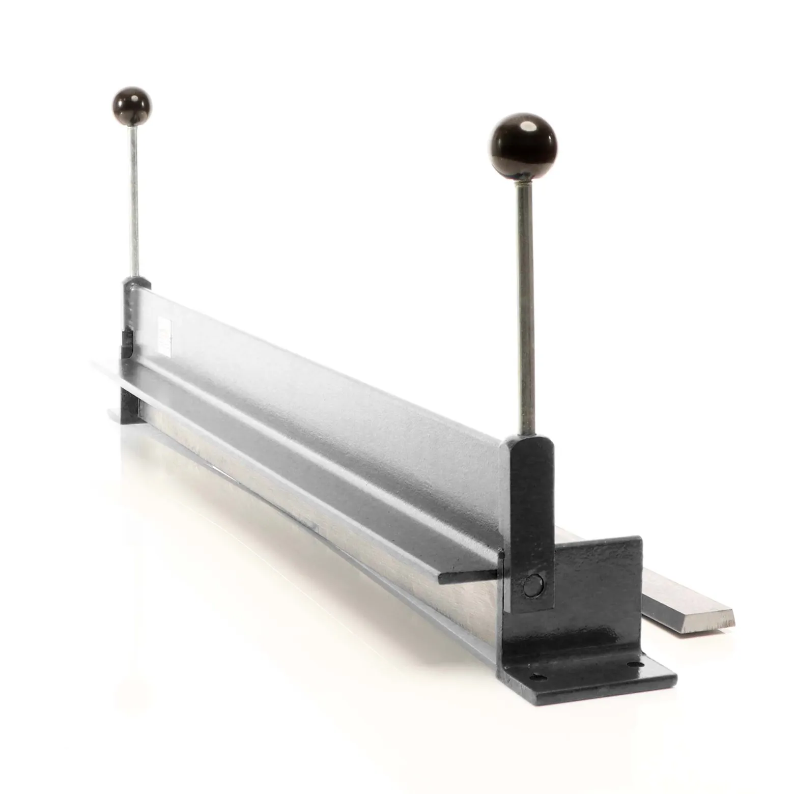 Wiltec Blechbiegemaschine 760 mm (30") Blechlänge, max. 90° Biegewinkel, Abkantbank zum Blech Abkanten aus Gusseisen in Schwarz
