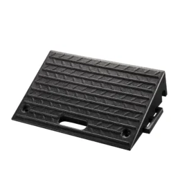 Wiltec Bordsteinrampe bis 50 t, Rampe aus robustem Gummi 500 x 315 x 107 mm, Modularer Aufbau, KFZ Auffahrrampe für Pkw, Motorrad oder Lkw