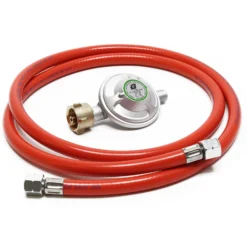 Wiltec Campingkocher Set mit Gaskocher, Gasschlauch und Druckregler 50 mbar für Deutschland (Eingang Ø 1/14" / 21,8 mm LH) Outdoor Camping Gaskocher Set