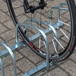 Wiltec Fahrradständer für 5 Fahrräder, 1305x320x265 mm, grau Stahl, für Bodenmontage geeignet, Reihenparker Fahrradbügel