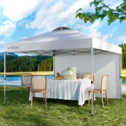 Wiltec Pop up Pavillon 3 x 3 m weiß mit Seitenteil, Faltpavillon mit Rädern und „One Push“-Technologie, Gartenpavillon mit höhenverstellbaren Beinen