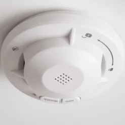 Wiltec Rauchmelder vernetzt 40x mit 10-Jahres-Batterie und Funktechnologie Fotoelektrischer Feuermelder mit 85 dB Alarm für effektiven Brandschutz in Wohnung und Haus