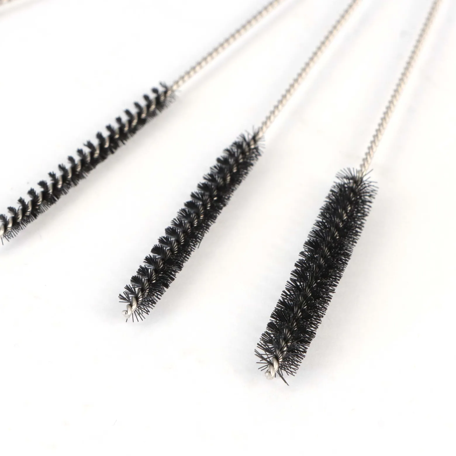 Wiltec 5 teiliges Reinigungsbürsten Set für Airbrushpistolen, 1,5 / 1,09 / 0,88 / 0,73 / 0,63 / 0,55 mm, Airbrush Zubehör zur Reinigung