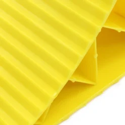 Wiltec Unterlegkeile Anhänger 2 Stück bis 2 t Unterlegkeile Wohnmobil 220x125x100 mm für Reifen bis 125 mm Breite, gelb, rutschfest
