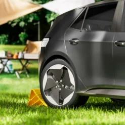 Wiltec Unterlegkeile für Anhänger 2 Stück bis 2 t, Bremskeile Wohnmobil 166 x 75 x 94 mm, Unterlegkeile Auto rutschfest für Pkw und Wohnwagen