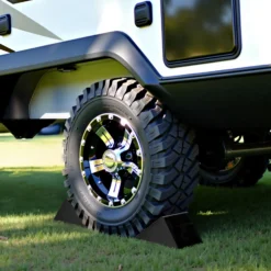 Wiltec Unterlegkeil Gummi 129 x 77 x 60 mm 2er Set Bremskeil 2 Tonnen pro Paar für Anhänger, Wohnmobil und Auto