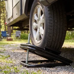 Wiltec Wagenheber für Wohnmobil bis 1360 kg, Nivellierer Wohnwagen 14“-15“ Reifen, robuster Ausgleichskeil Stahl, Auffahrkeil inkl. Schraubenschlüssel