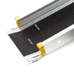 Wiltec 2x Alu Teleskop-Rampe 270 kg 121,5-213,5 cm mit Antirutsch-Belag & seitlich erhöhten Schienen, Rollstuhlrampe