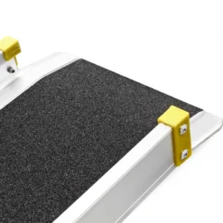 Wiltec 2x Alu Teleskop-Rampe 270 kg 121,5-213,5 cm mit Antirutsch-Belag & seitlich erhöhten Schienen, Rollstuhlrampe