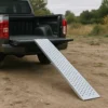 Wiltec 2x Auffahrrampe 160x22,5 cm 400 kg für Motorrad ATV Quad, Auffahrschiene verzinkter Stahl, Verladerampe rutschsicher, gestanzte Löcher