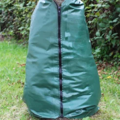 Wiltec 20x Baumbeutel 75L, Wassersack für 35-40 mm dicke Bäume, Bewässerungssack aus PVC für Bäume zur langfristigen Wasserabgabe bei Trockenheit
