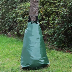 Wiltec 5x Baumbeutel 75L, Wassersack für 35-40 mm dicke Bäume, Bewässerungssack aus PVC für Bäume zur langfristigen Wasserabgabe bei Trockenheit