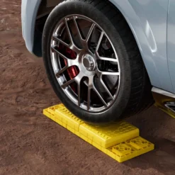 Wiltec 4x Stützplatten 218 x 218 x 10 mm bis 1000 kg, Ausgleichs- und Unterlegplatten Set aus HDPE, Abstützplatten für Wohnmobil, Wagenheber und mehr