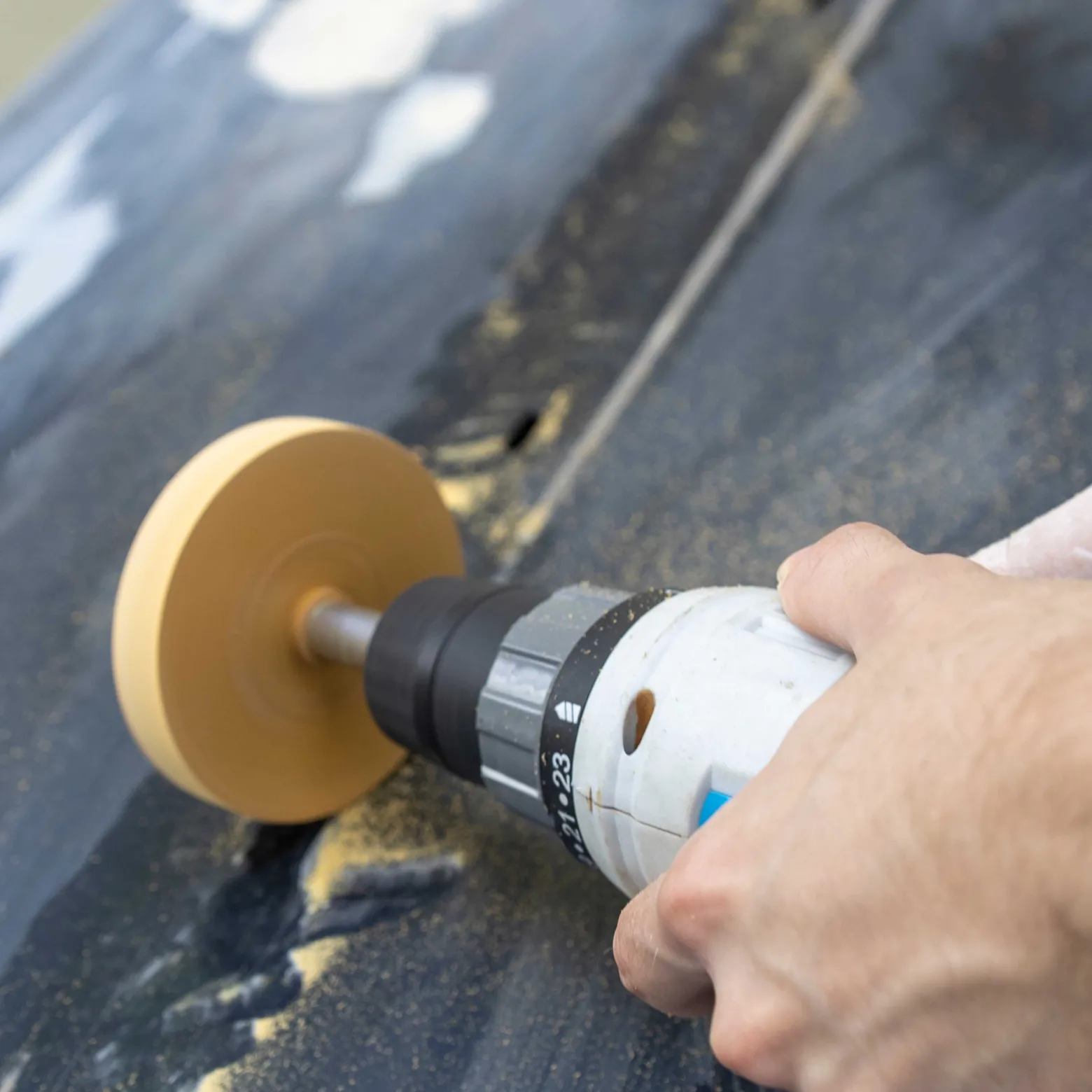 XPOtool Folienradierer Ø 88 mm mit 6 mm Adapter zum Entfernen von Kleberesten, Autoplaketten und Aufklebern, Klebeentferner mit Gummi Radierscheibe für Auto und andere Fahrzeuge