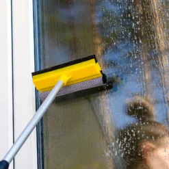 XPOtool 2in1 3D Teleskop Waschbürste mit Schlauchanschluss 145-300cm mit 2 Köpfen Bürste Schwamm Abzieher für Pkw, Lkw, Wohnmobil