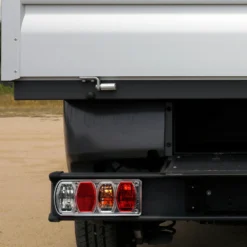 XPOtool Rückleuchten 2er RFS-Tüllenanschluss T.2, Anhänger Beleuchtung 223 x 101 x 53 mm, Anhänger Rückleuchten E4 geprüft