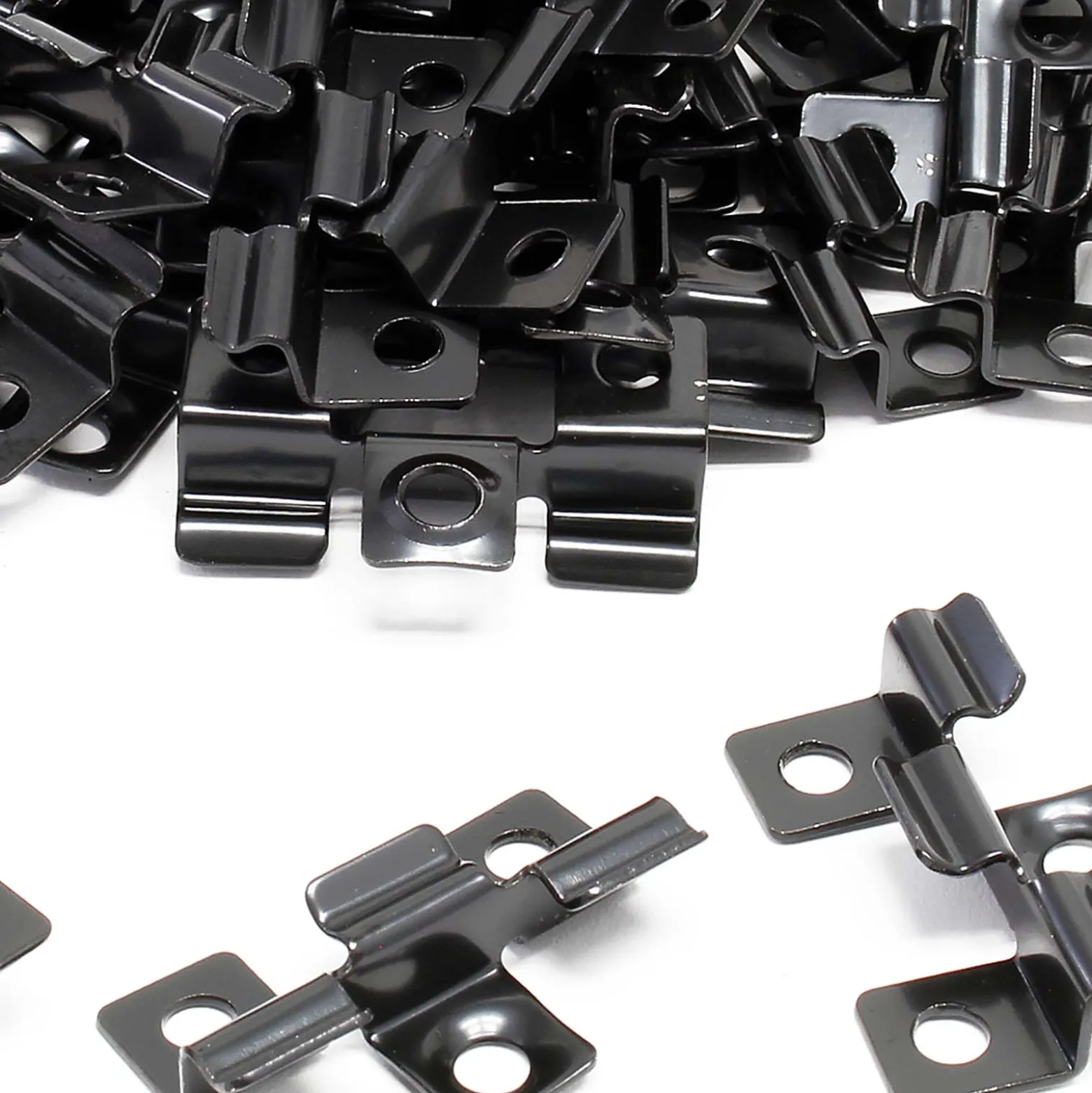 XPOtool Set 50x Edelstahl Clips 8 mm, schwarz, 60x Sechsrund Schrauben 3,5x20 mm T15 zur Montage von Terrassendiele mit 8 mm Nut