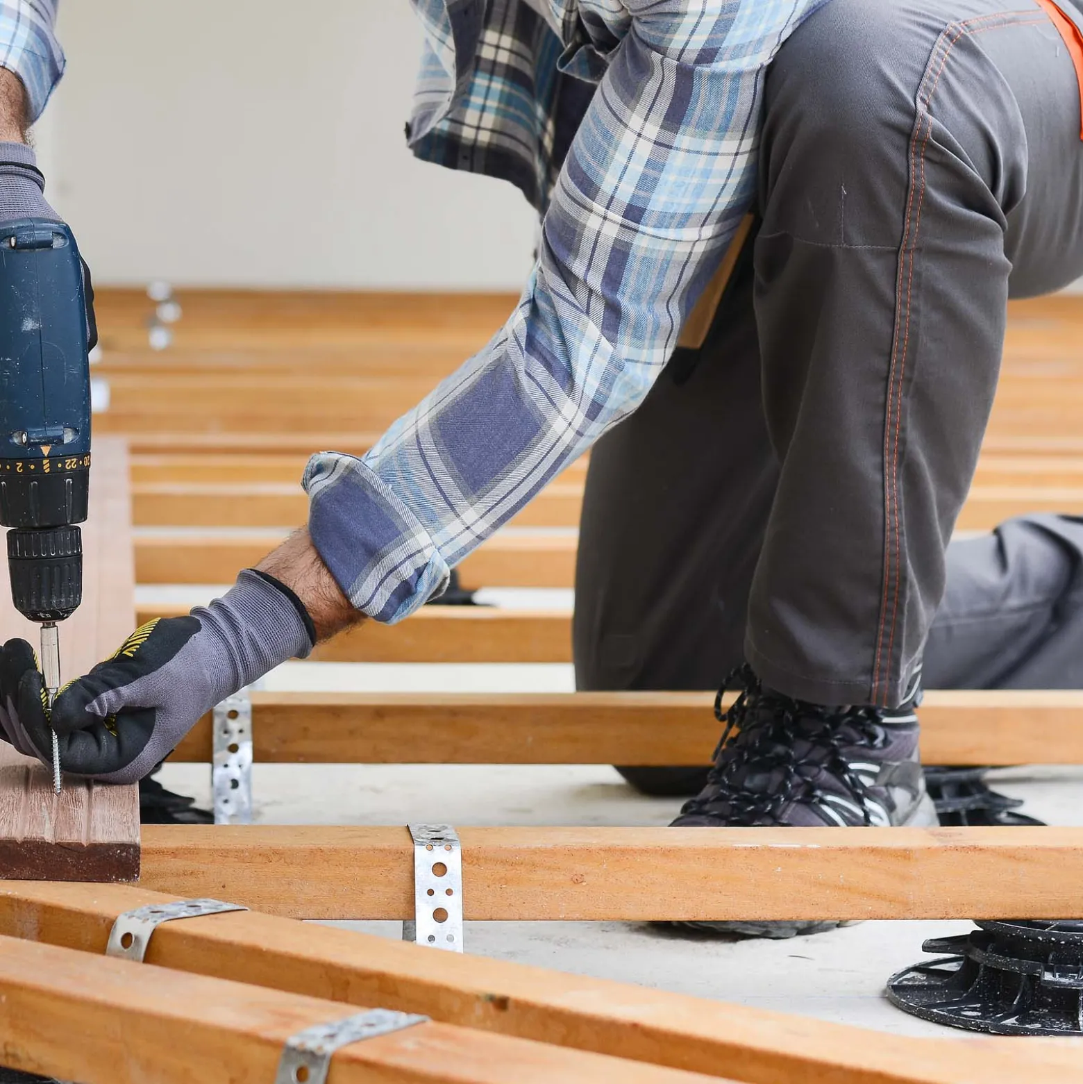 XPOtool Set 80x Stelzlager für Terrassen, 2700kg, 33-64mm, höhenverstellbare Stellfüße für Terrassendielen, Platten und Planken