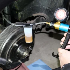 XPOtool Vakuum- und Druckpumpen Satz, -2-4 bar, mit 63,5 mm Manometer, manueller Bremsenentlüfter, Prüfgerät für Unterdruck Überdruck